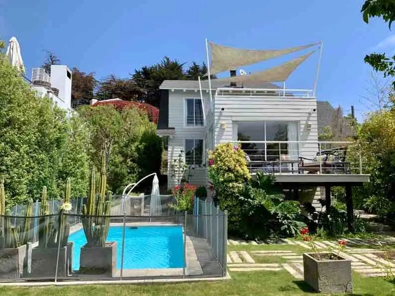 Excellent house next to access to the beach, overlooking the sea in Zapallar. - Image 1