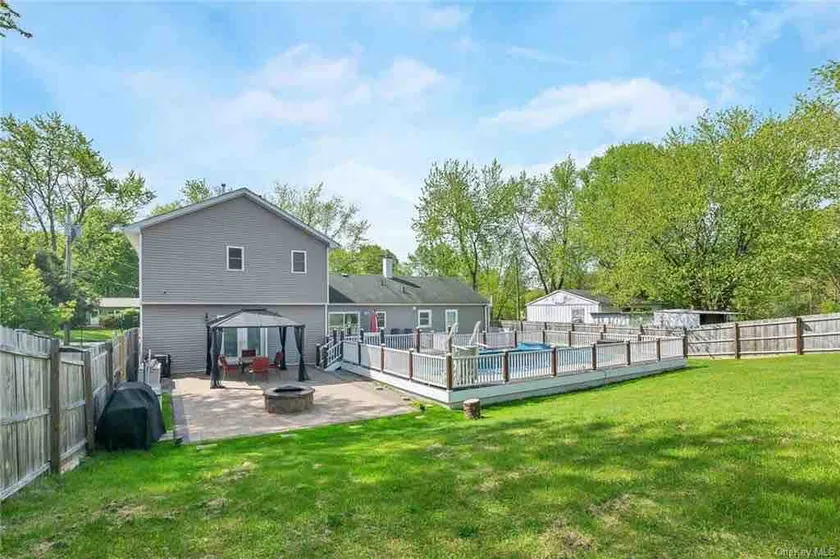 4 bedroom house with pool (Kids & Dog Friendly) - Image 1