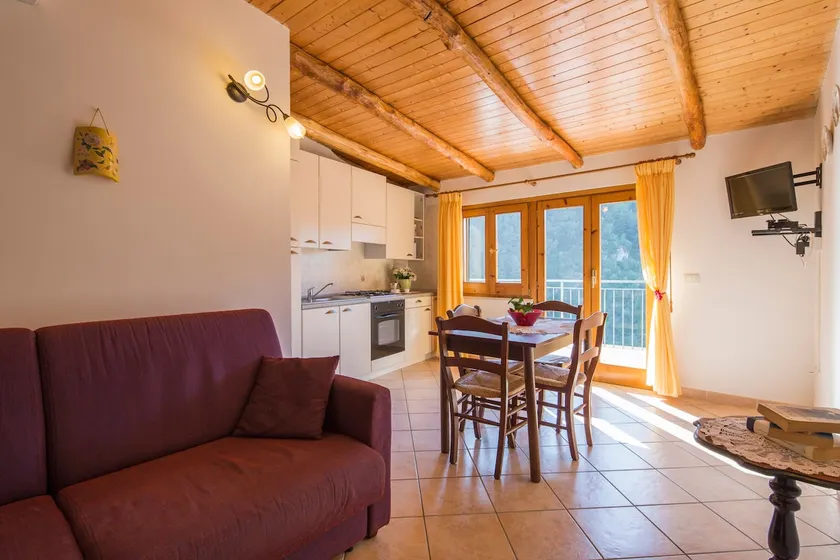 Dalìsa Castagno Vacation Homes With Parking - Image 1