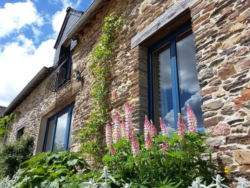 Bella casa di pietra in Bretagna rurale - Image 1