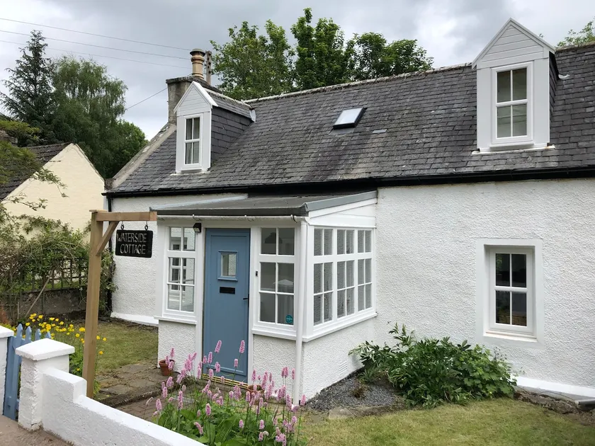 Charming Waterside Cottage in the heart of Speyside - Image 1