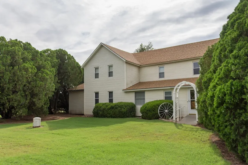Windy Acres Bed and Breakfast - Image 1