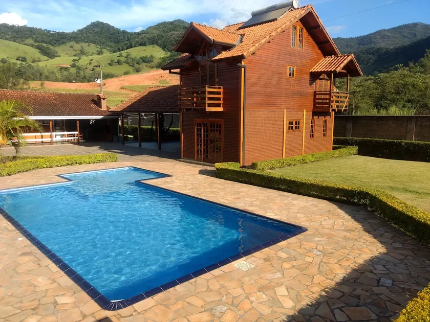 Wooden House Chalet - Image 1