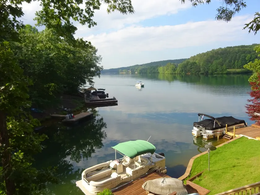 Quiet Water-front Home on Lake Arrowhead, GA - Image 1