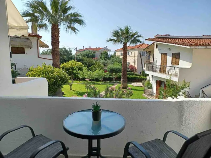 Seaside Apartment & Balcony View - Image 1