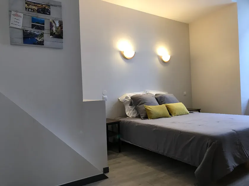 Well located apartment 1 - Image 1
