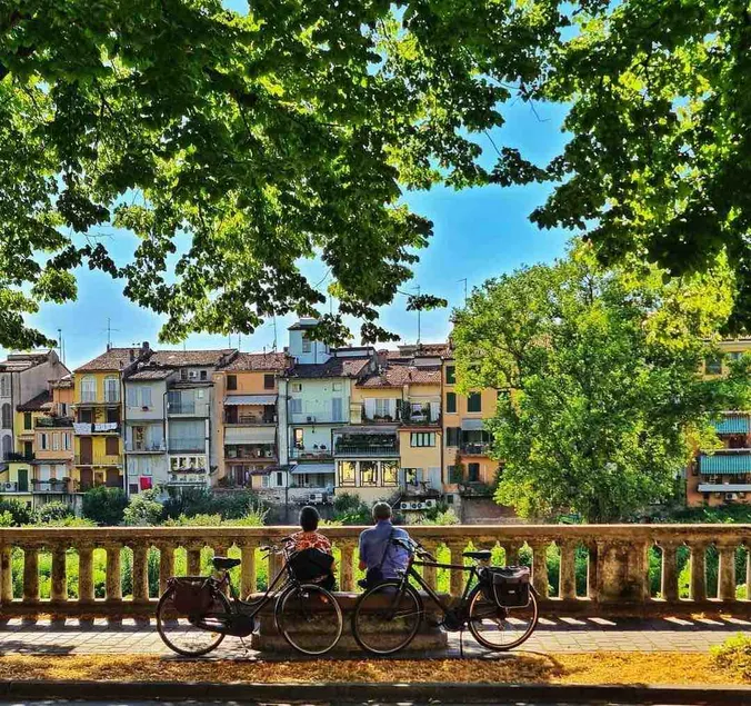 Romantic little house on the river [Historic Center] - Image 1
