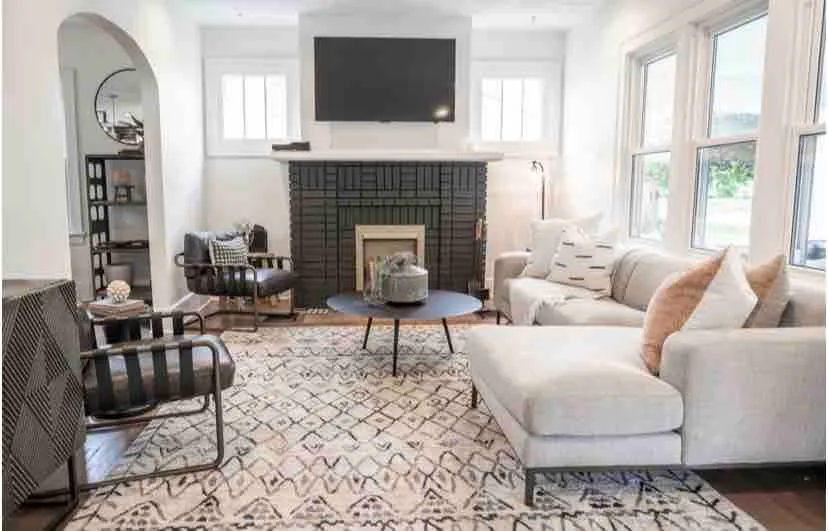 3 BR cozy + renovated walkable downtown stay - Image 1