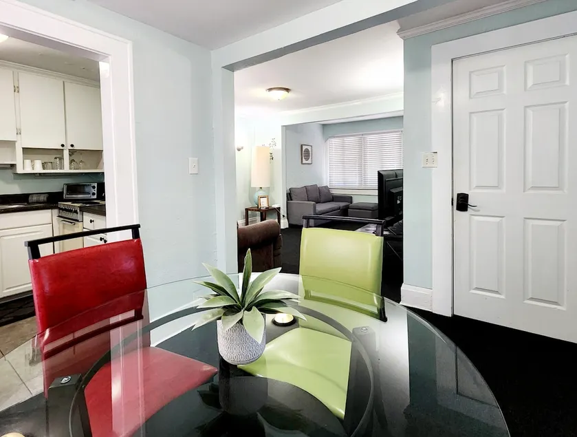 Comfortable two bedroom home - Image 1