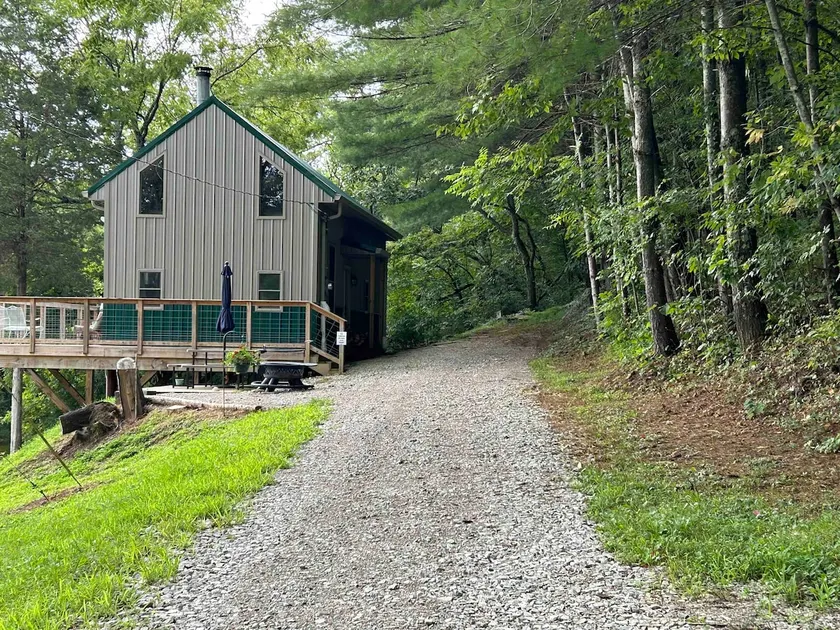 Hidden View Cabin - Image 1