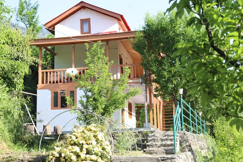 Ojas Wooden Cottages - Image 1