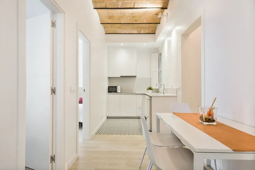 Family apartment close to Parc Güell - Image 1