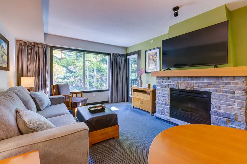Mountain&Forest View,HotTub,Top Floor 1Bed,Pets Ok - Image 1