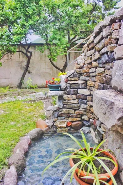 Beautiful terrace and garden - Image 1