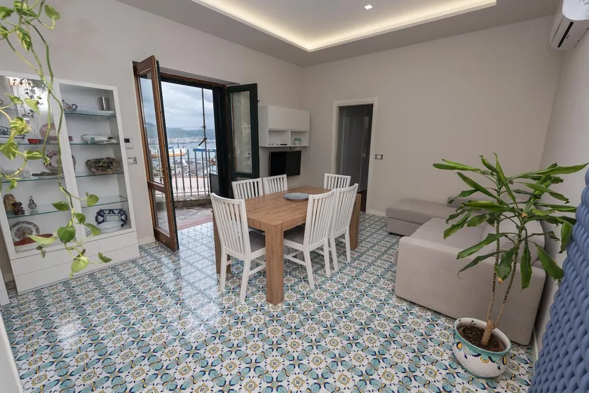 Casa Nausica... luxury home with free car parking - Image 1