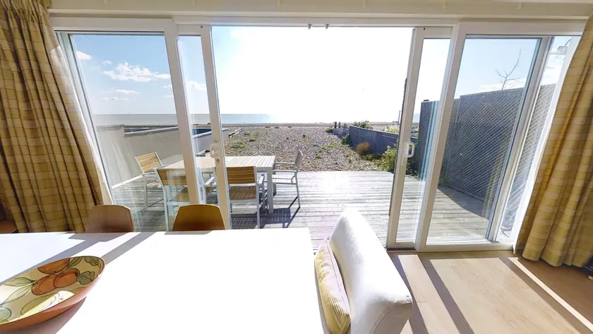 Pevensey Beach Retreat - Image 1
