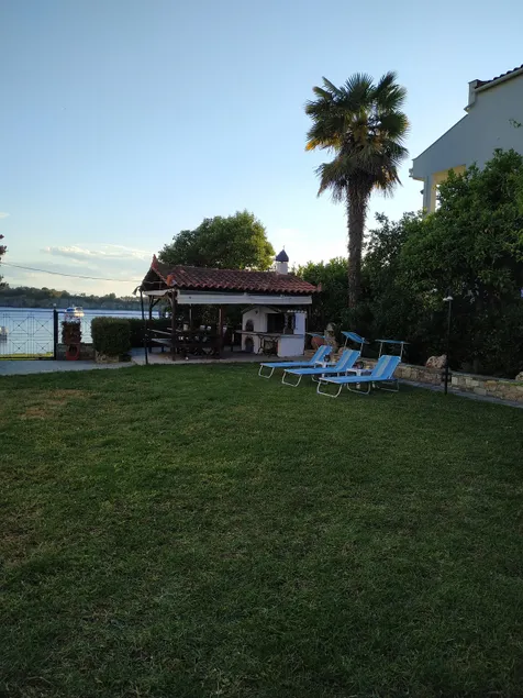 Kesi beach house - Image 1