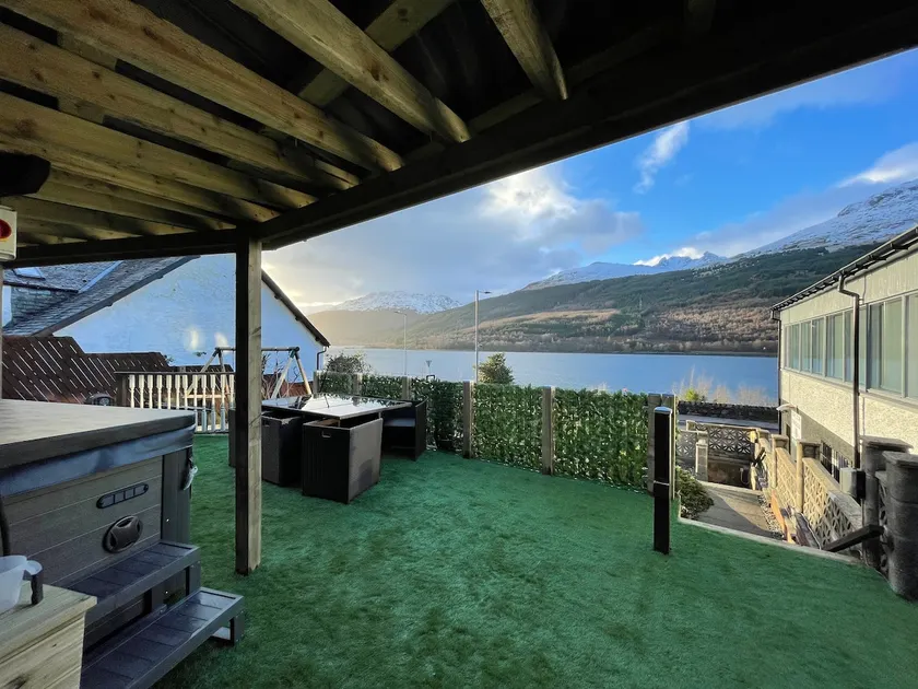 Amazing Alps and Loch views - HOT TUB and pet friendly - Image 1