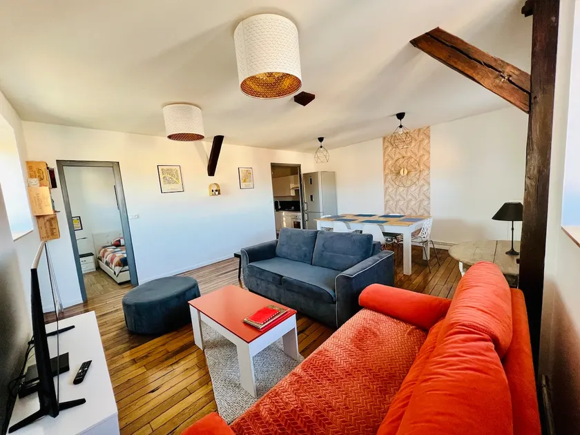 Cozy and warm apartment in the heart of the city center - Image 1