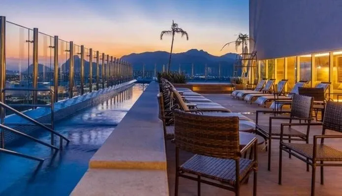 Fabulous suite in Flat Barra RJ - Image 1
