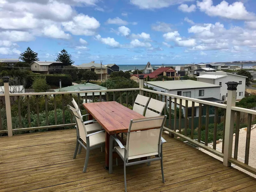 Beach House on Hero - New Decking! - Image 1