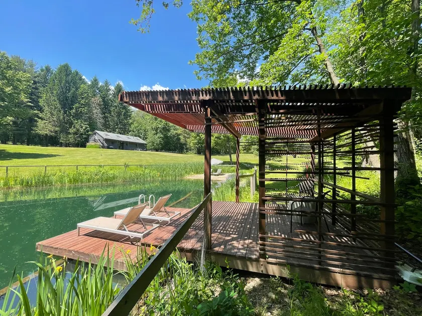 Modern Barn on 12 acres w Sauna, FirePit+swimming - Image 1