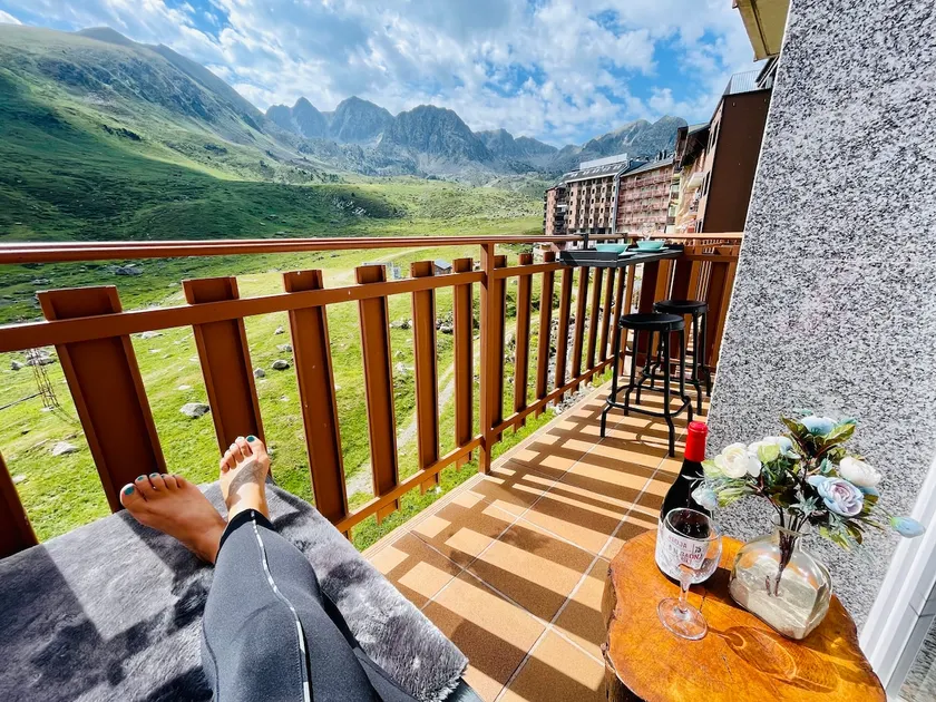 Pas:Grate views+ski slope+500Mb+Nflix/HUT2-007353 - Image 1