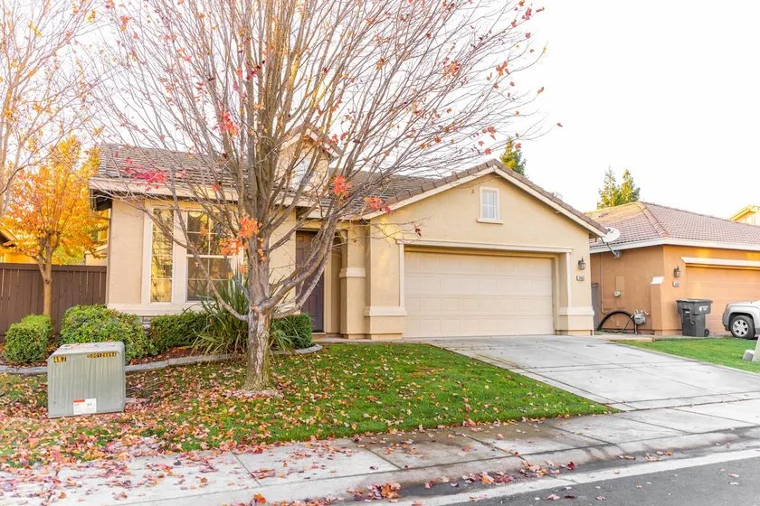 Spacious ⌂ for Big Family ★Close to Downtown/SMF★ - Image 1