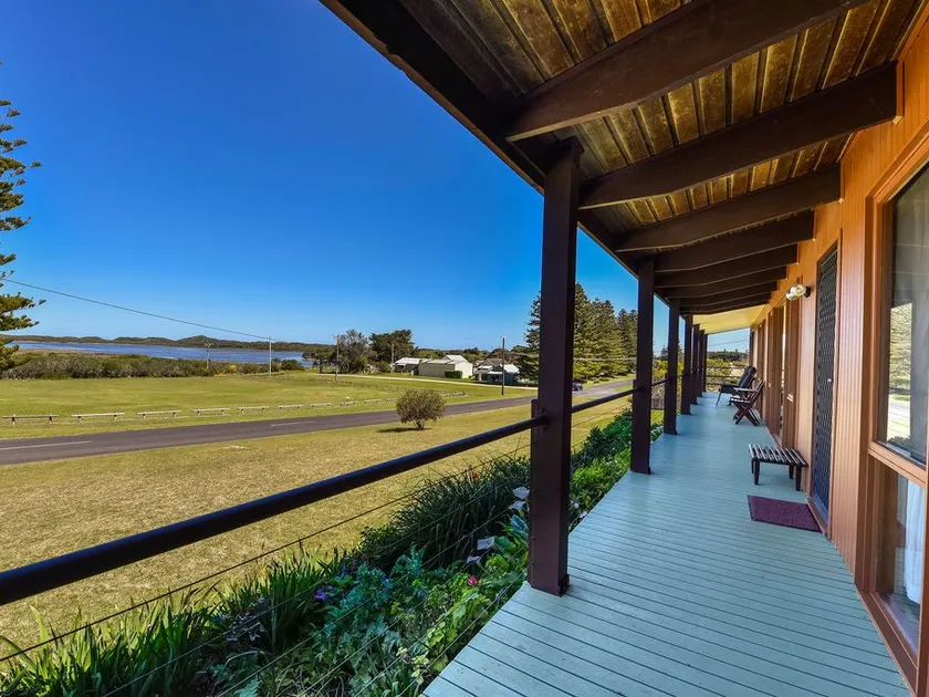 River 2C, Scenic views & close to facilities - Image 1