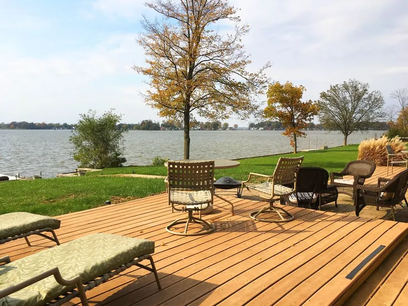 Waterfront 5 Bedroom Lakehouse with Private Dock on Indian Lake - Image 1
