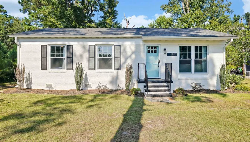 WaterwayCottage~Large Lanai~Steps to Intracoastal - Image 1