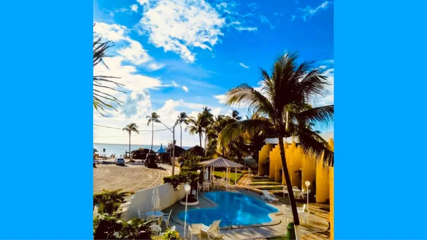 Seaside house in Village on Guarajuba Beach-BA - Image 1