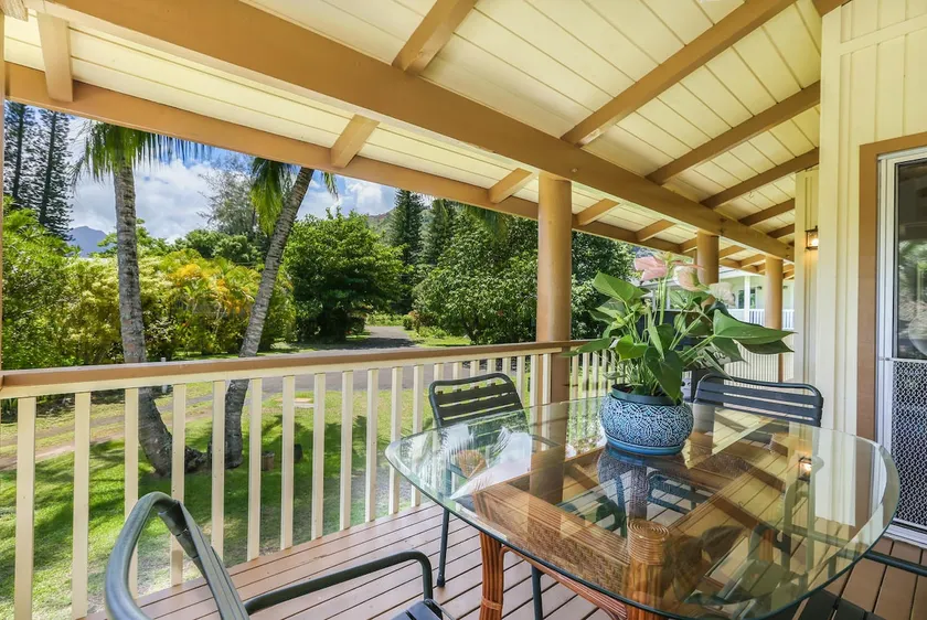 Hallor House: Tropical Escape: Near Na Pali Trail - Image 1