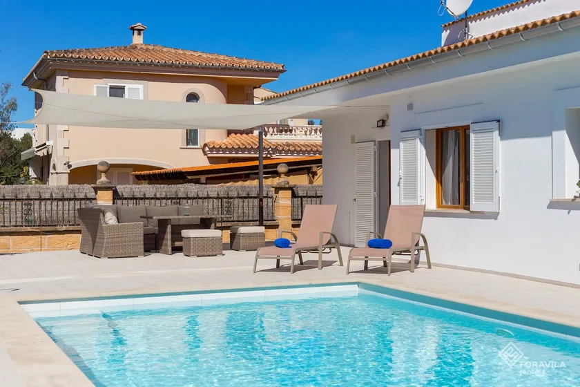 Berganti. Chalet with pool to 200m from the beach. - Image 1