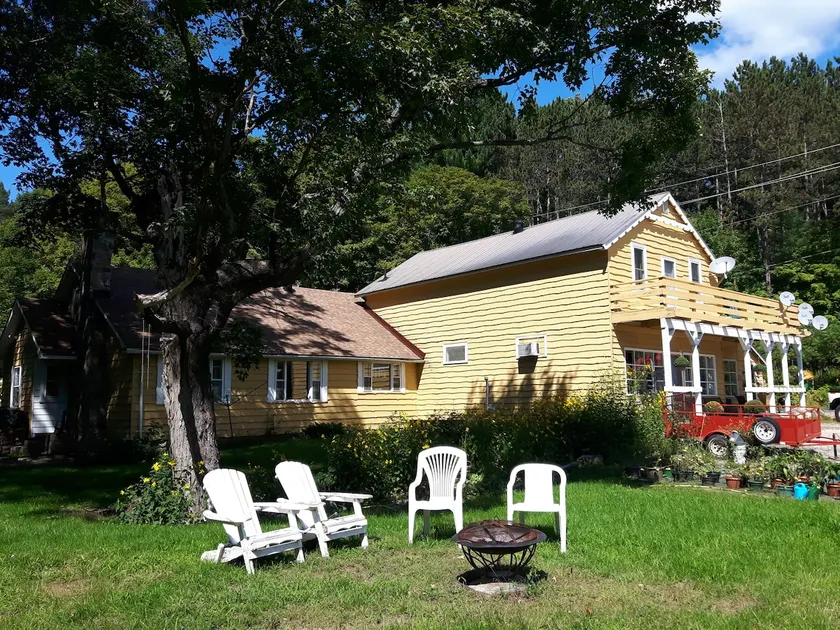 Beautiful studio apartment. Pet friendly - Image 1