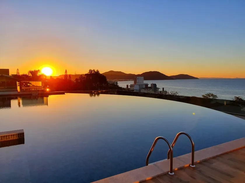 beautiful view of the Sea of English Florianópolis SC - Image 1