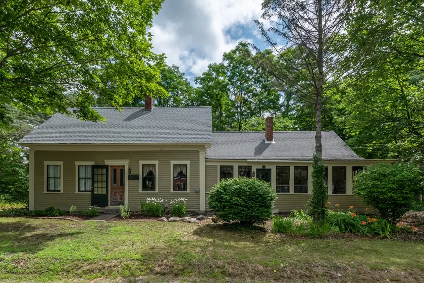 Historic Sunapee Home- /Lake/Ski/Hike/Work - Image 1