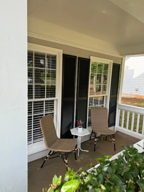 Renovated Home for Large Groups - Image 1