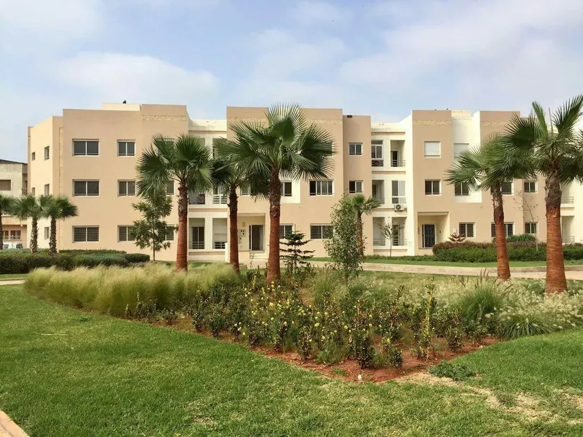 New 3 room apartment in gated community - Image 1
