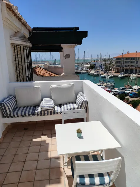 Ocean view apartment in the heart of the port - Image 1