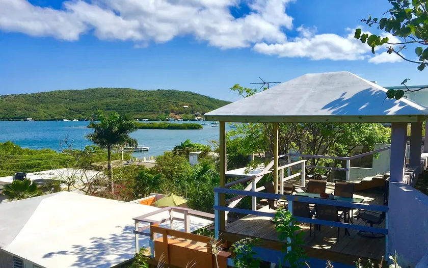 KING BED Villa ensuite, deck view, patio, bag drop - Image 1