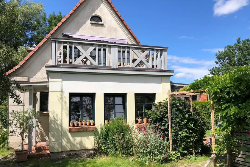 Oasis house with garden, discover Vorpommern-Rügen - Image 1