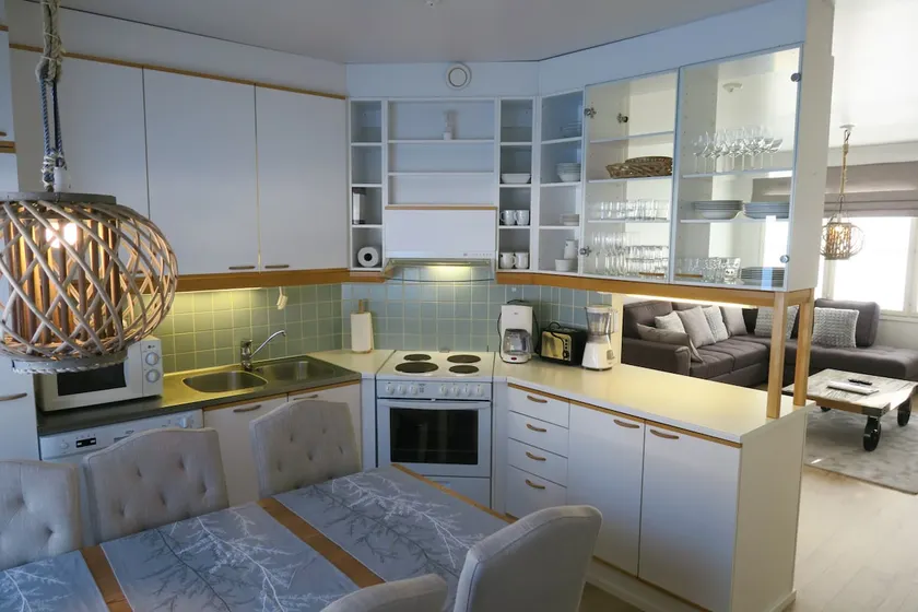 Cozy apartment with good beds, sauna and terrace - Image 1