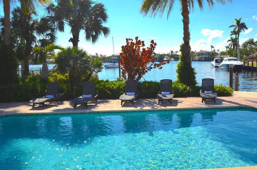 By The Sea Vacation Villas 5 Star Mansion - Image 1
