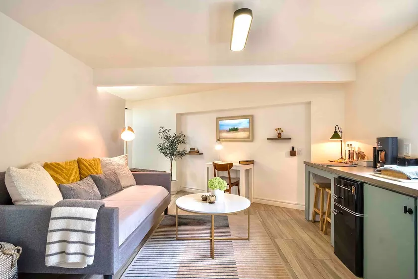Beautiful modern casita - walk to Nob Hill, UNM - Image 1