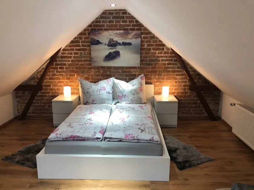Small cozy apartment with garden & pool - Image 1