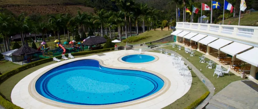 House in a beautiful condominium with an exclusive club! - Image 1