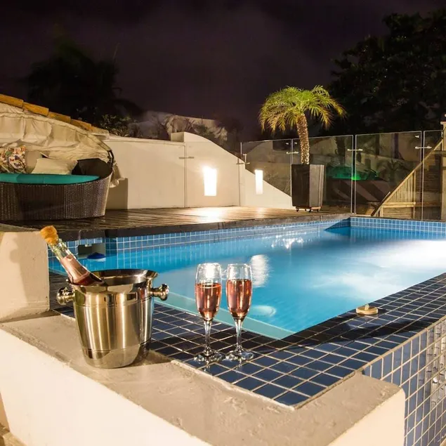 AMAZING 5 BD HOUSE IN OLD TOWN - Image 1
