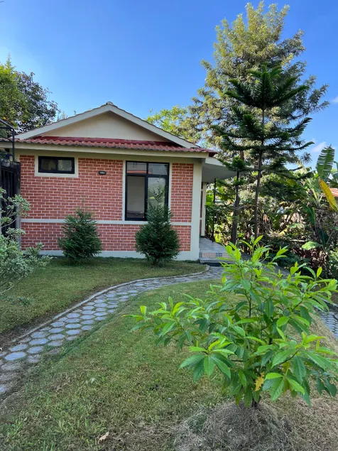 Avocado Accommodations- Premium One BR Cottage - Image 1