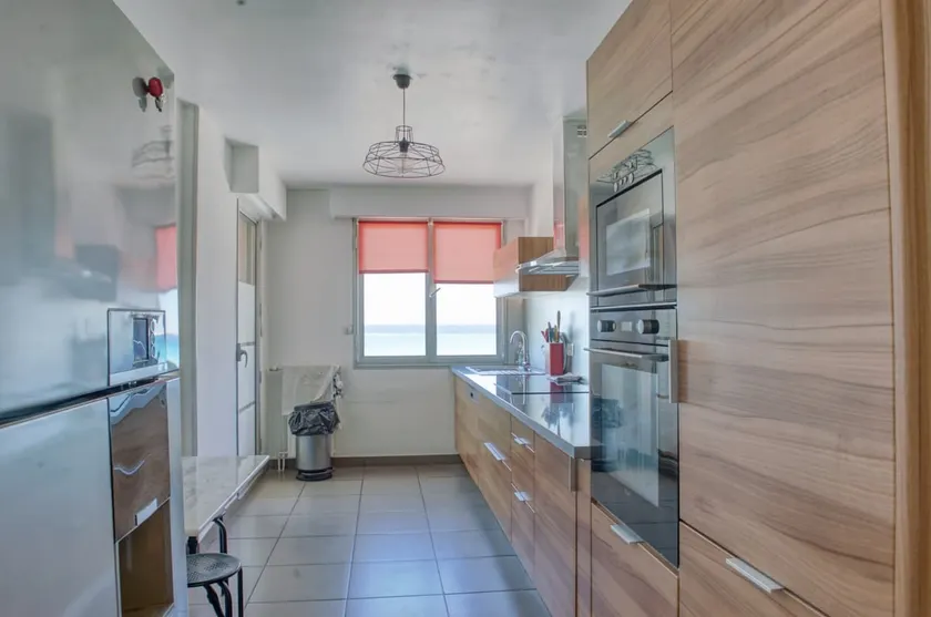 Superb flat 2 bedroom / sea view - Image 1